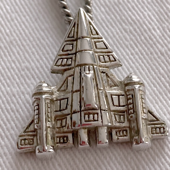 Vintage Avon Men’s Pendant on Chain - Picture 1 of 8